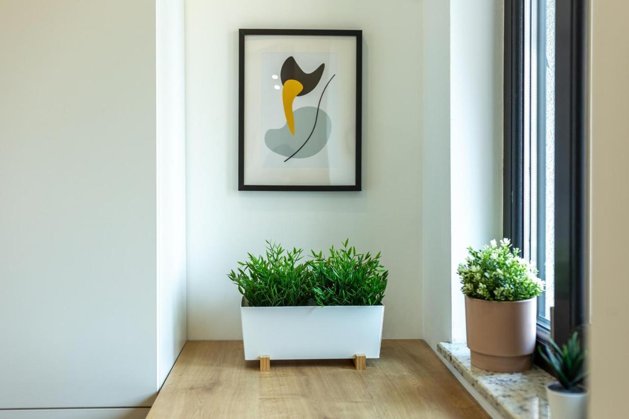 Ultracentral Studio: Explore The In Style Apartment *