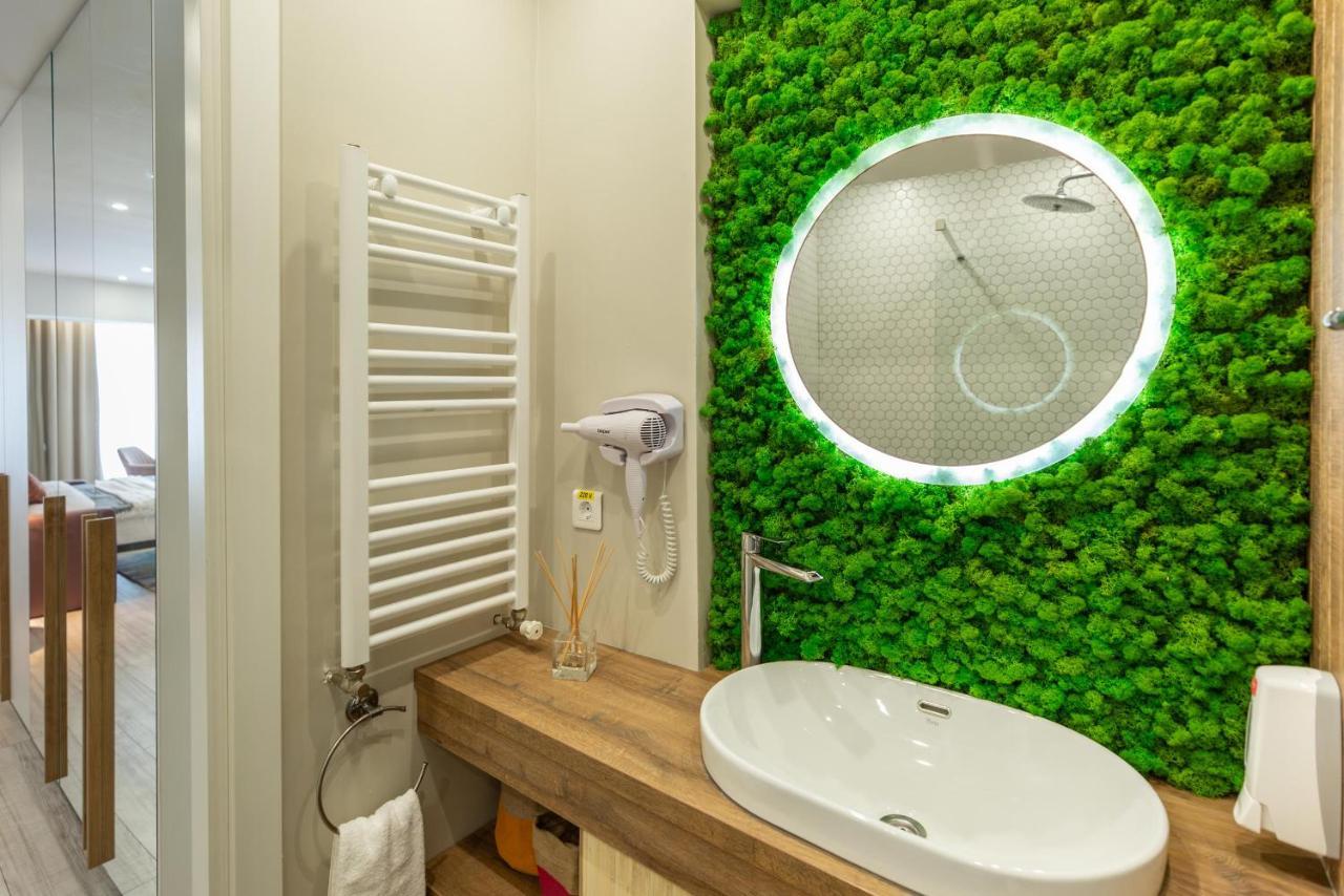 Ultracentral Studio: Explore The In Style