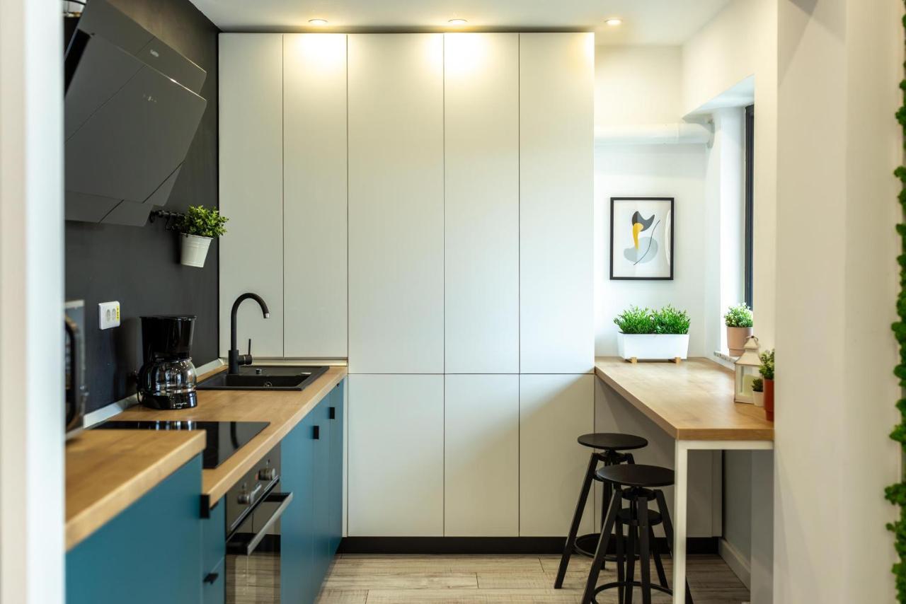 Ultracentral Studio: Explore The In Style Apartment Bucharest