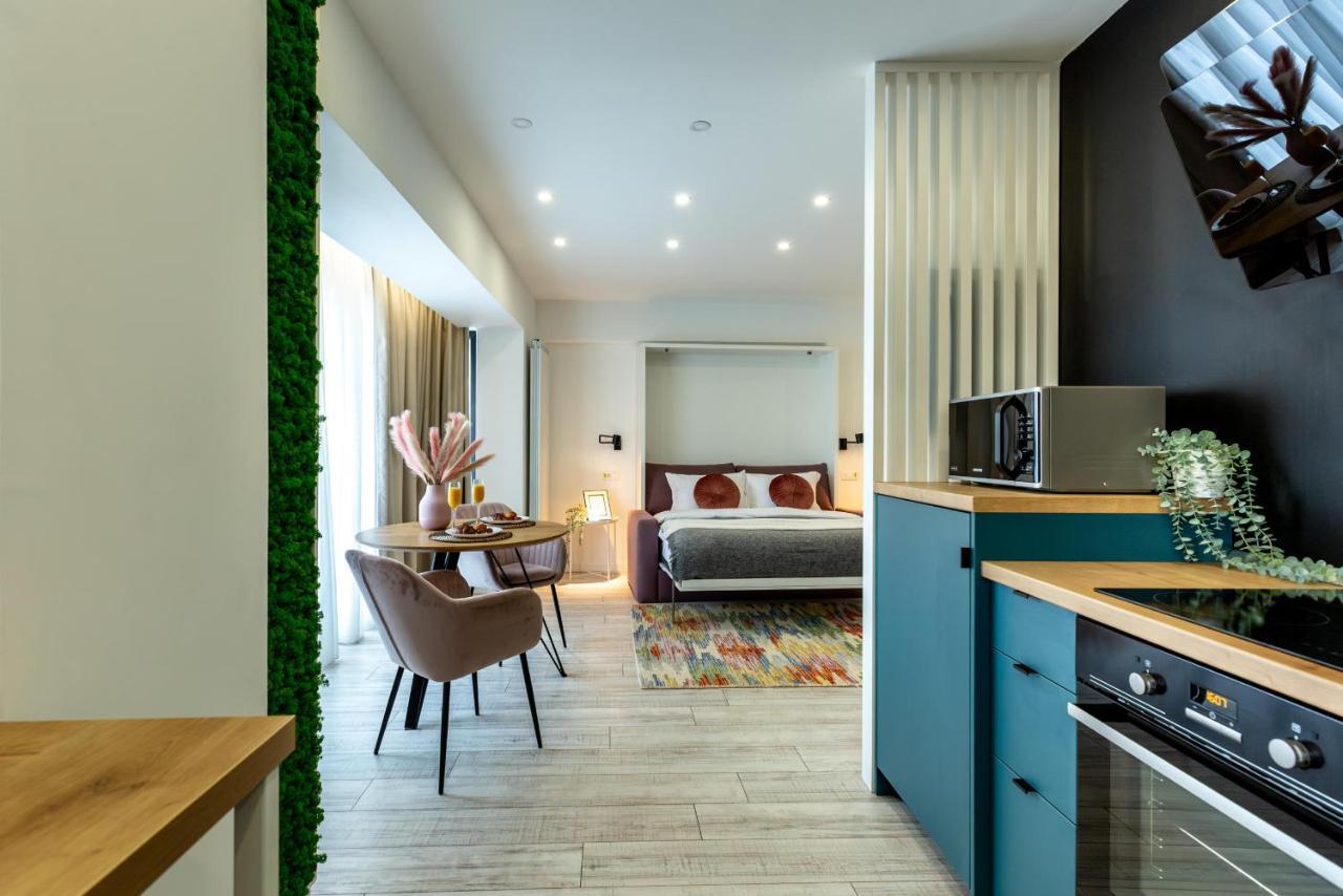 Ultracentral Studio: Explore The In Style Apartment Bucharest