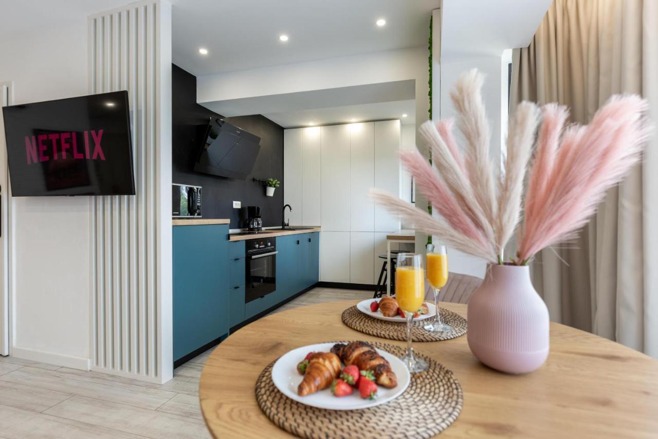 Apartment Ultracentral Studio: Explore The In Style Bucharest